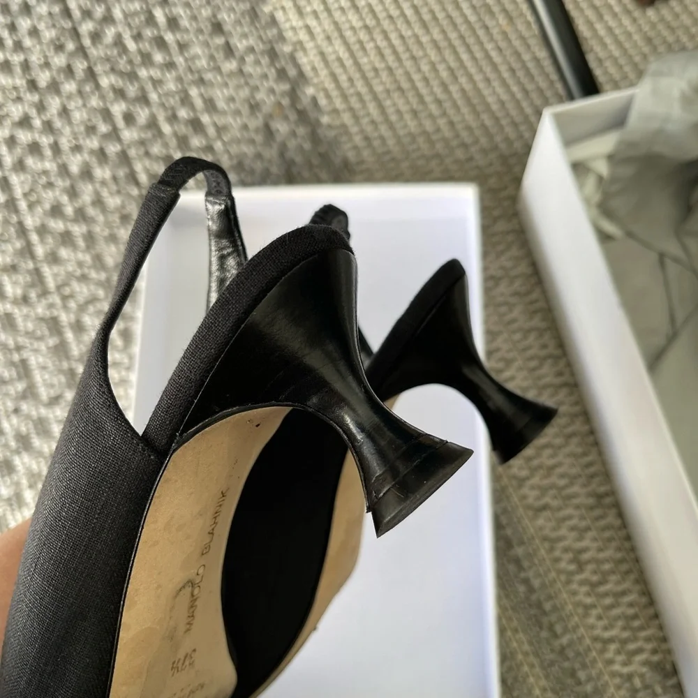 Manolo Blahnik slingback - Picture 6 of 8